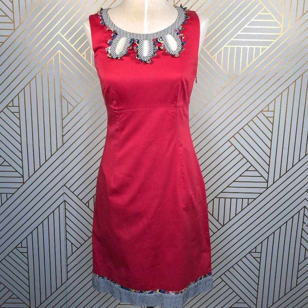 Boden WH188‎ Red Sheath Applique Keyhole Dress